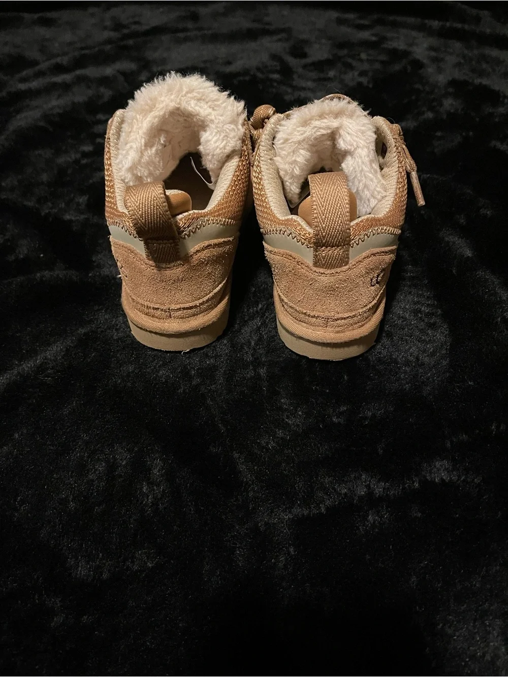 UGG see photos